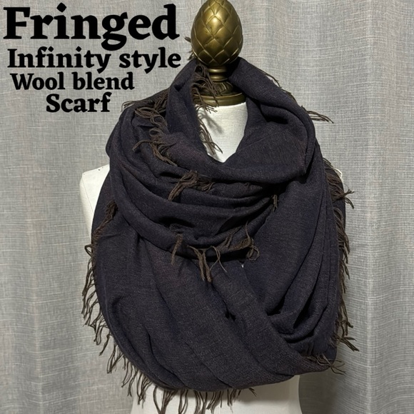 Gorgeous Lightweight Infinity Scarf-Look brand-Wool blend-Blue - Picture 1 of 13